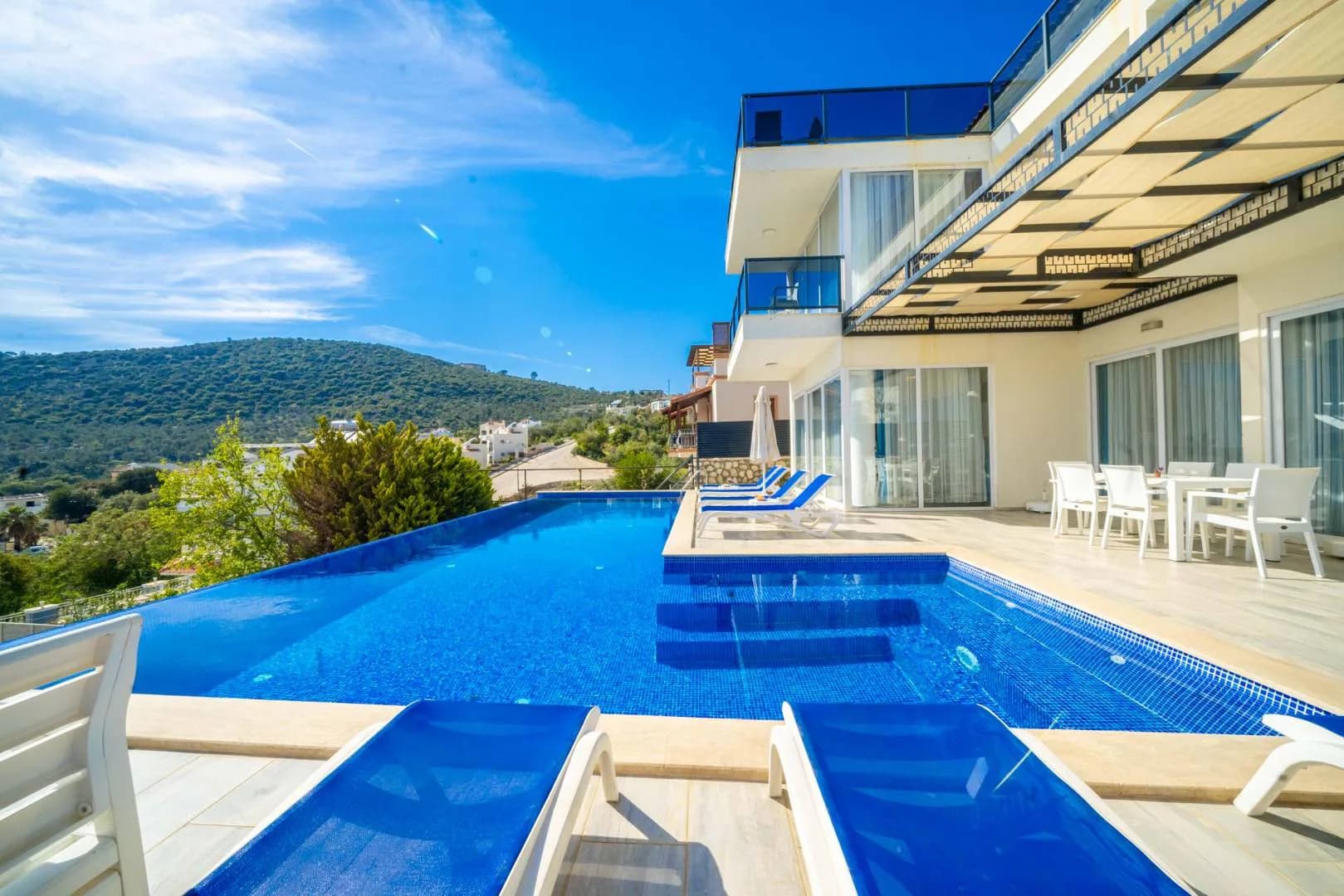 Kaş Kalkan'da Denize Yakın Mesafede, Özel Havuzlu, 5+1 Villa görsel 3
