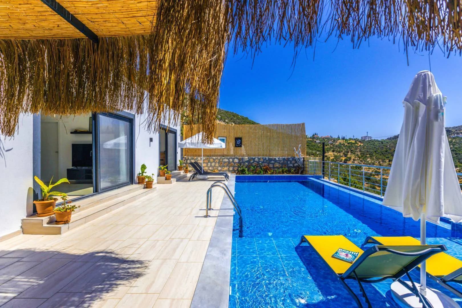 Kaş Bezirgan'da Çekirdek Ailelere Uygun, Özel Havuzlu, Konforlu Villa görsel 2