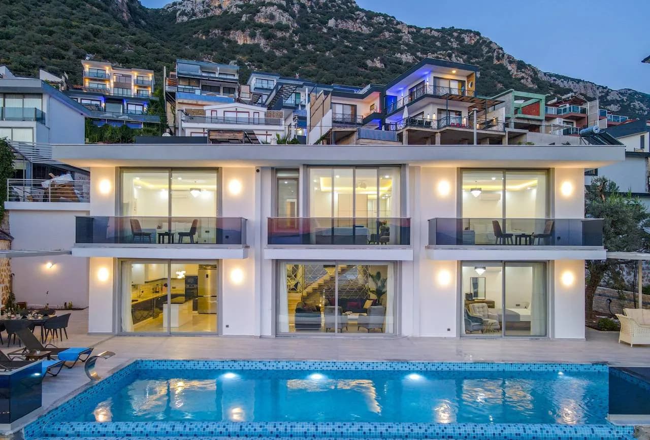 Kalkan Kördere'de Deniz Manzaralı, Özel Havuzlu, Lüks Villa görsel 3