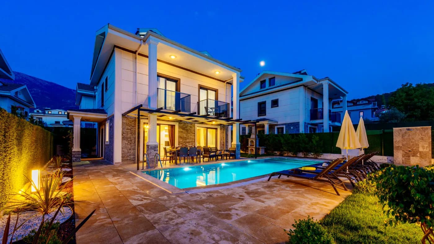 Fethiye Ölüdeniz'de Site İçerisinde, Özel Havuzlu, Konforlu Villa görsel 2
