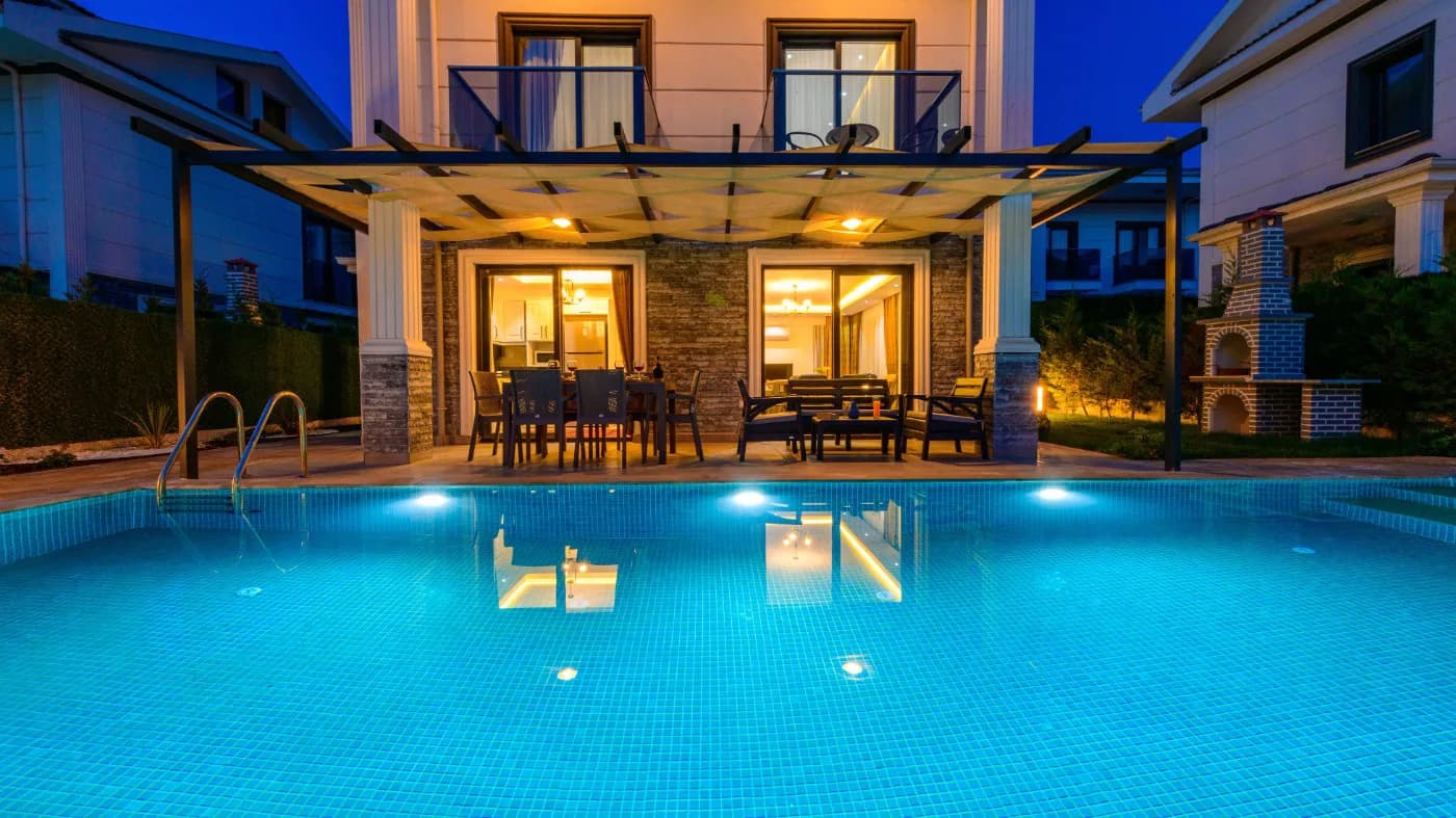Fethiye Ölüdeniz'de Site İçerisinde, Özel Havuzlu, Konforlu Villa görsel 3
