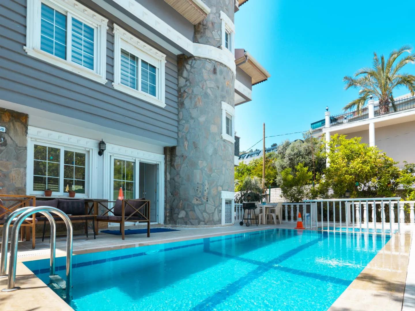 Alanya Sugözü'nde Doğa ve Deniz Manzaralı, Özel Havuzlu, Kiralık Villa görsel 2
