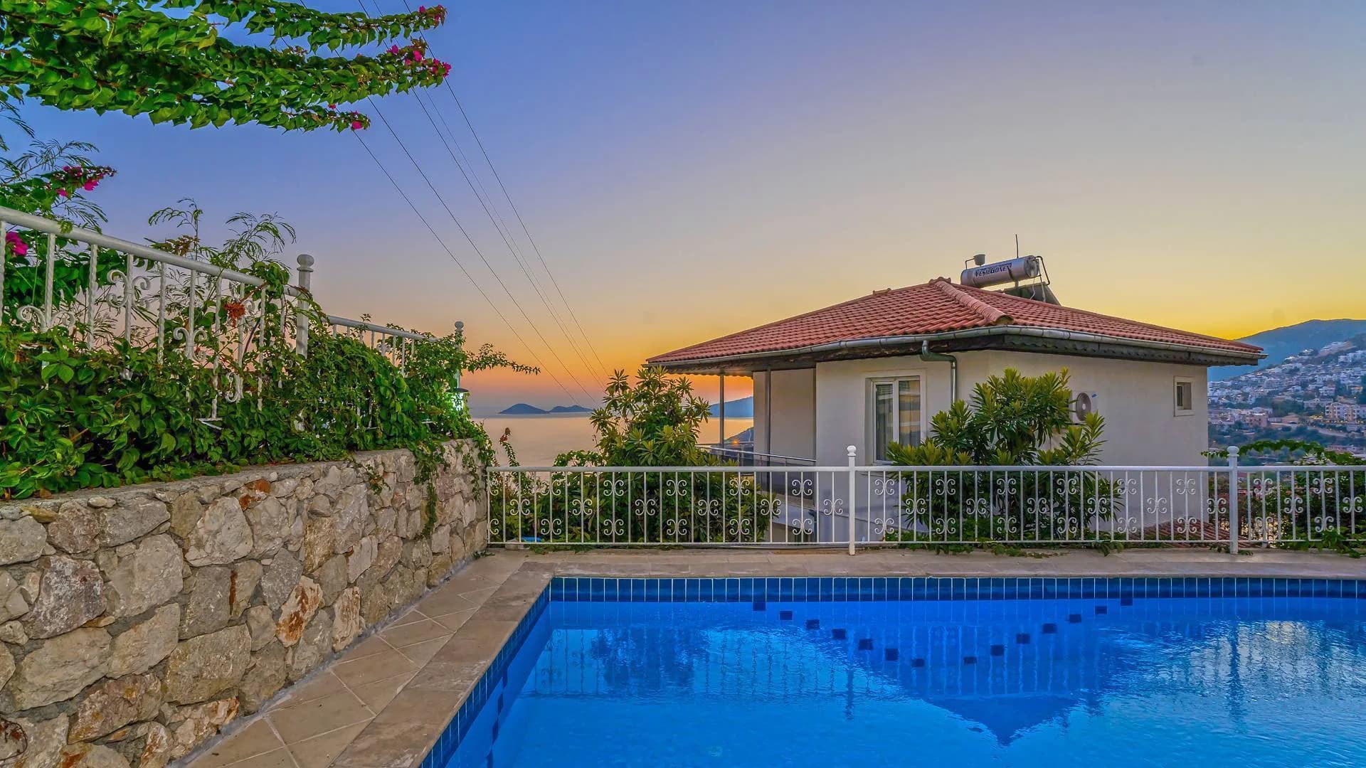 Kaş Kalkan'da Denize Yakın, Özel Havuzlu, Deniz Manzaralı Villa görsel 2