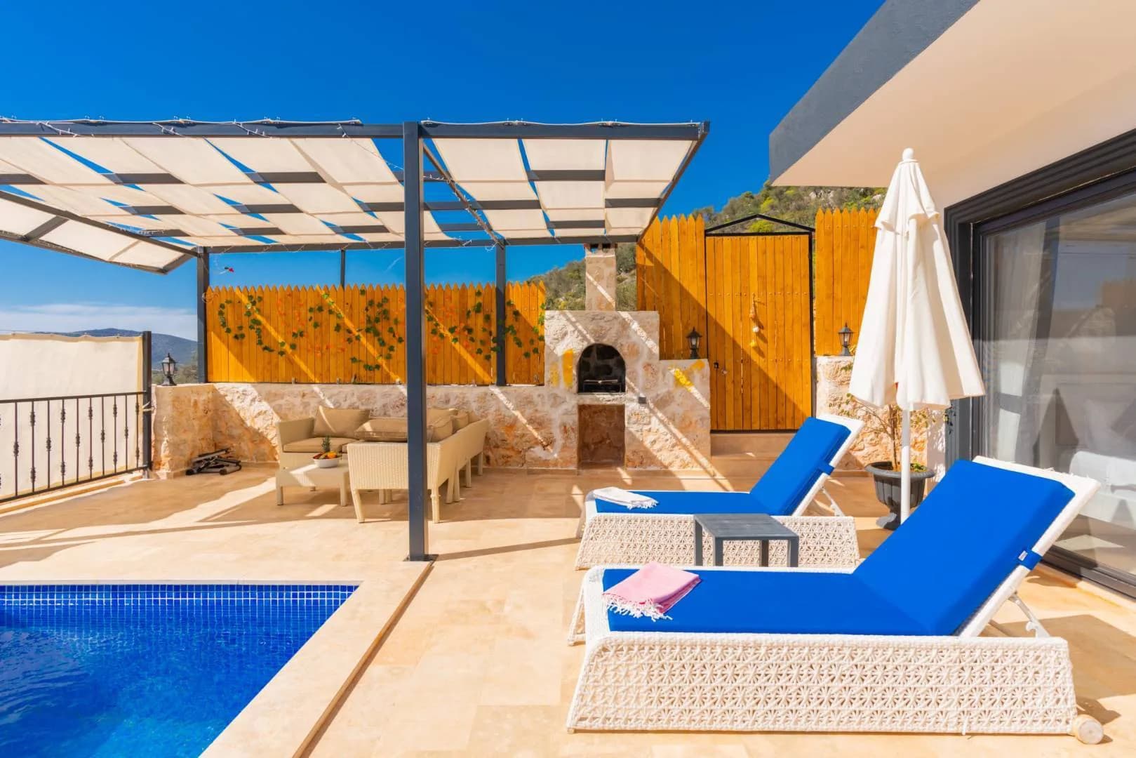 Kaş Bezirgan'da Muhteşem Doğada, Özel Havuzlu, Muhafazakar Villa görsel 3
