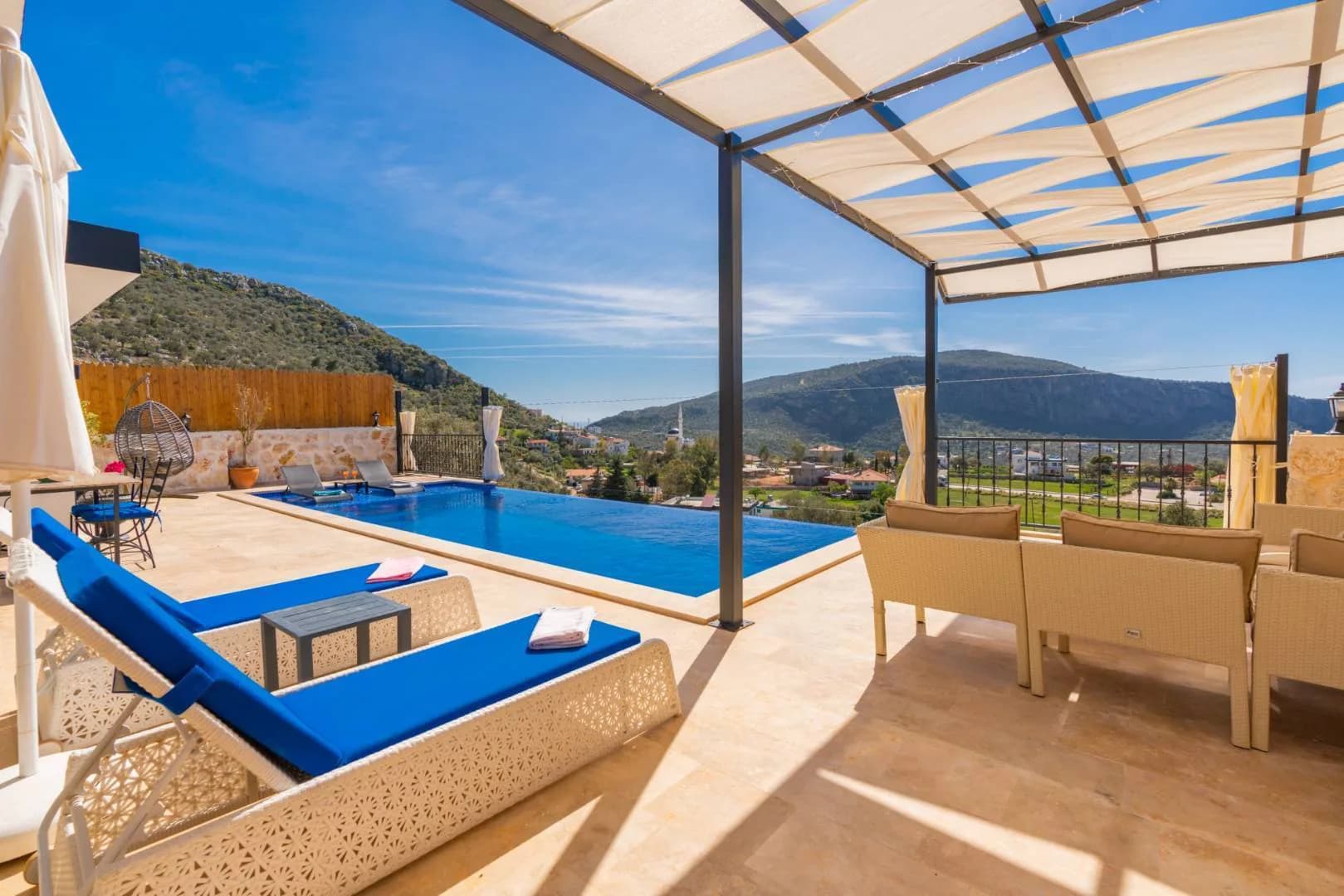 Kaş Bezirgan'da Muhteşem Doğada, Özel Havuzlu, Muhafazakar Villa görsel 2