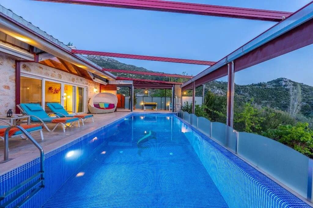 Kaş İslamlar'da Doğayla İç İçe, Isıtmalı Havuzlu, Jakuzili Villa görsel 2