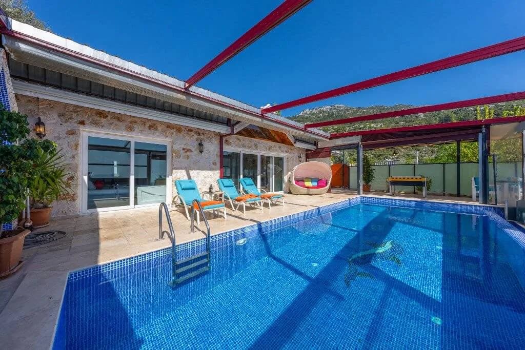 Kaş İslamlar'da Doğayla İç İçe, Isıtmalı Havuzlu, Jakuzili Villa görsel 3