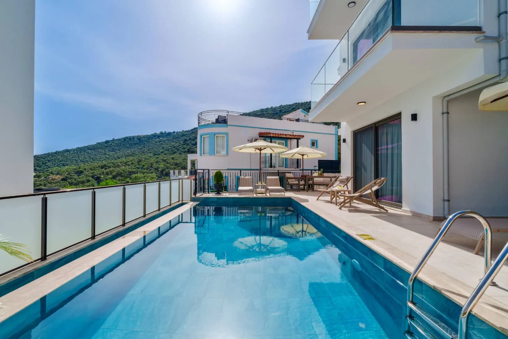 Kaş Kalkan'da Doğa Manzaralı, Özel Havuzlu, Lüks Villa görsel 2