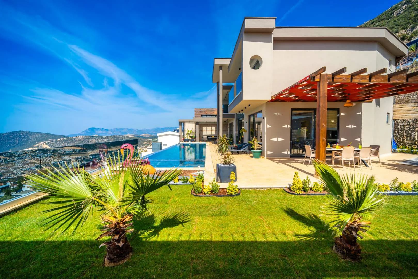 Kaş Bezirgan'da Nezih Konumda, Özel Havuzlu, Olanaklı Villa görsel 2