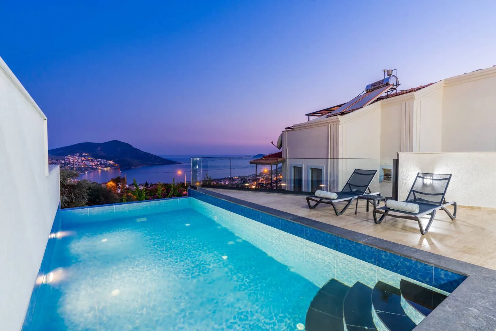 Kaş Kalkan'da Merkezi Konumda, Özel Havuzlu, 3+1 Villa görsel 3