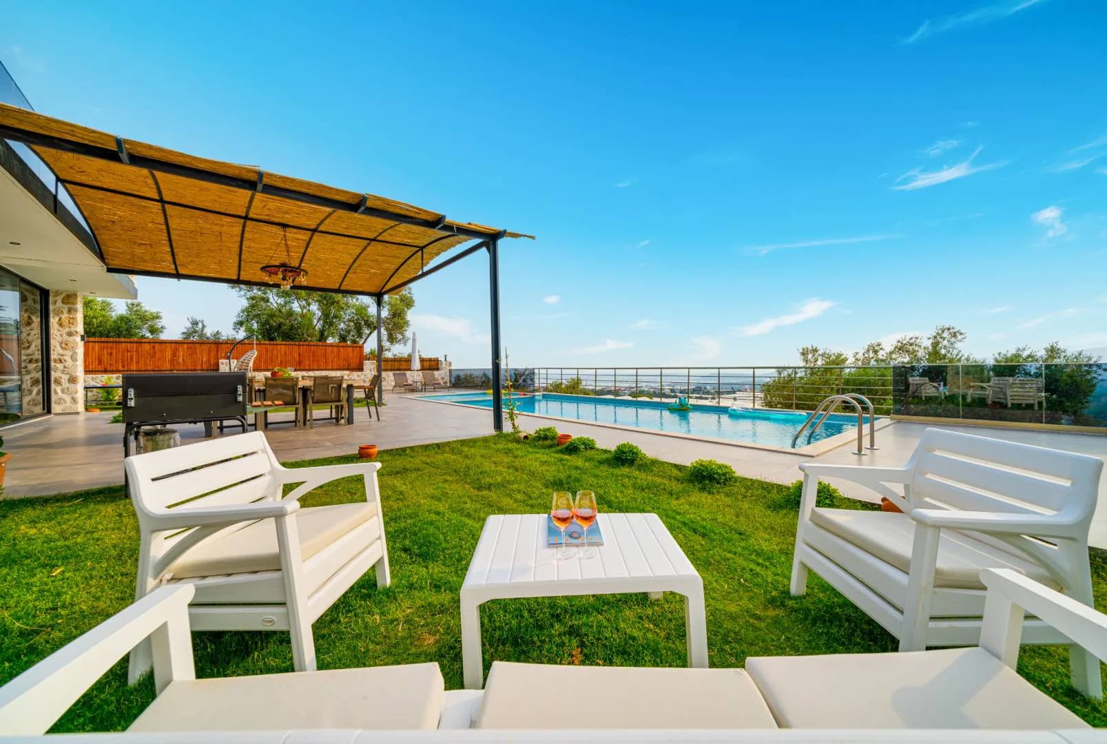 Kaş Çavdır'da Yemyeşil Bahçeli, Özel Havuzlu, Kiralık Villa görsel 3