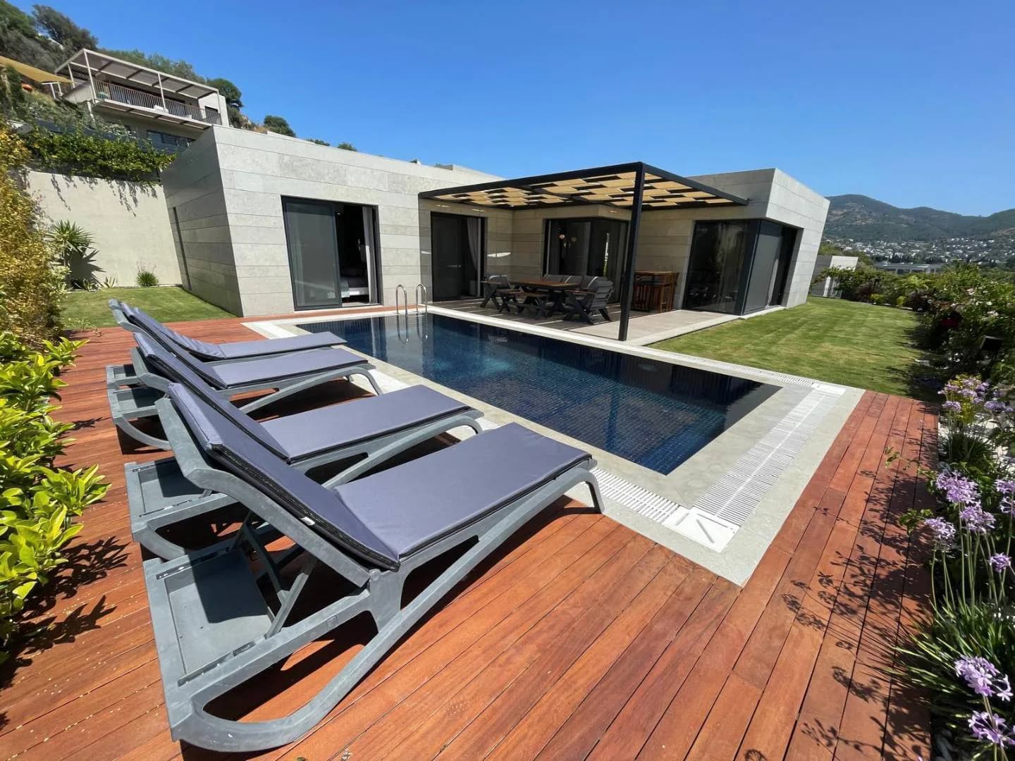 Muğla Bodrum'da Enfes Deniz Manzaralı, Özel Havuzlu, Modern Villa görsel 2