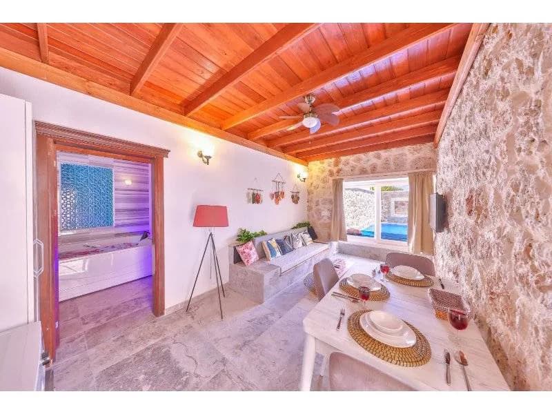 Kaş Çukurbağ'da Modern Tasarımlı, Özel Havuzlu, Korunaklı Villa görsel 2