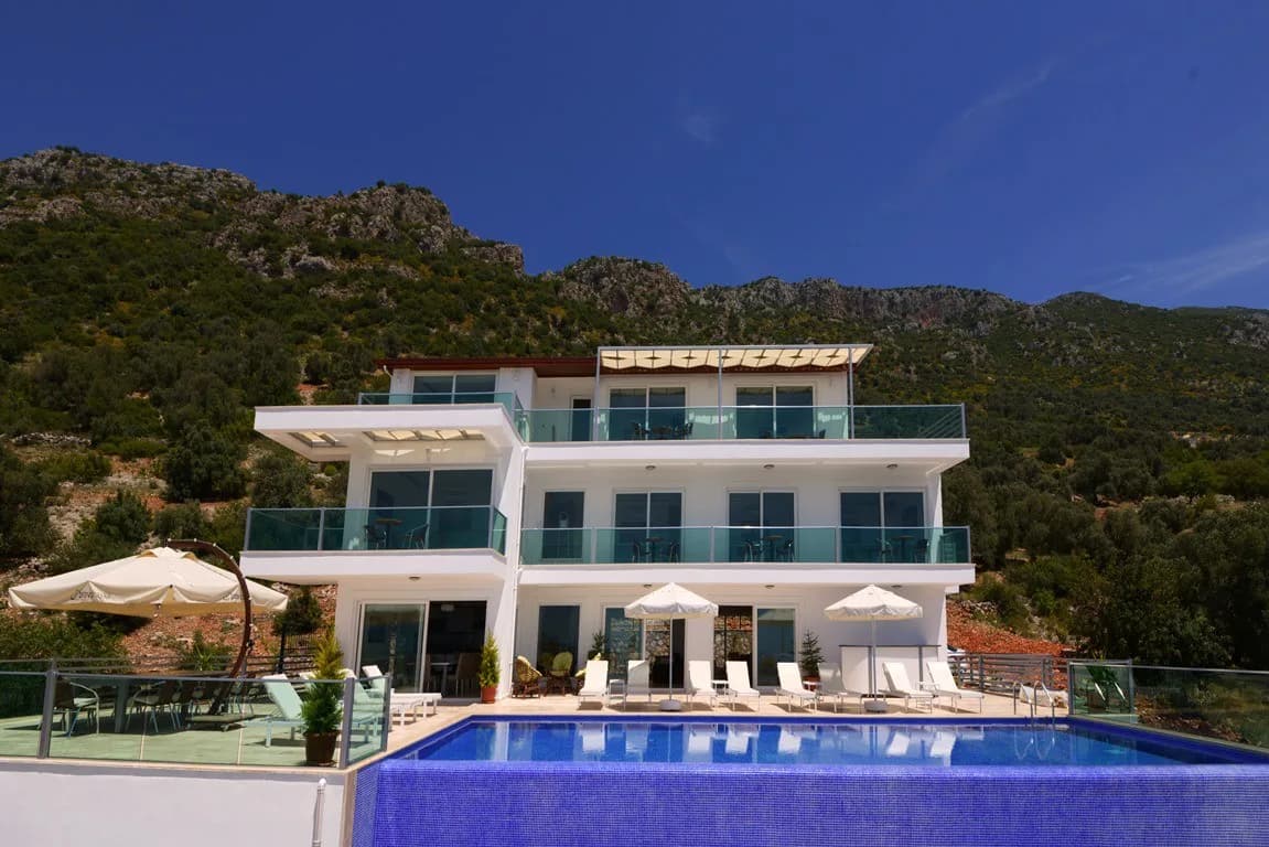 Kaş Bezirgan'da Muhteşem Deniz Manzaralı, Özel Havuzlu, Modern Villa görsel 3