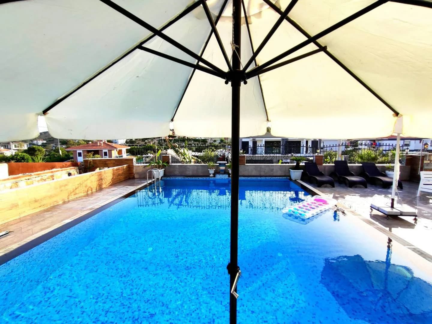 İzmir Çeşme'de Plajlara Yakın Mesafede, Özel Havuzlu, Tatil Villası görsel 3