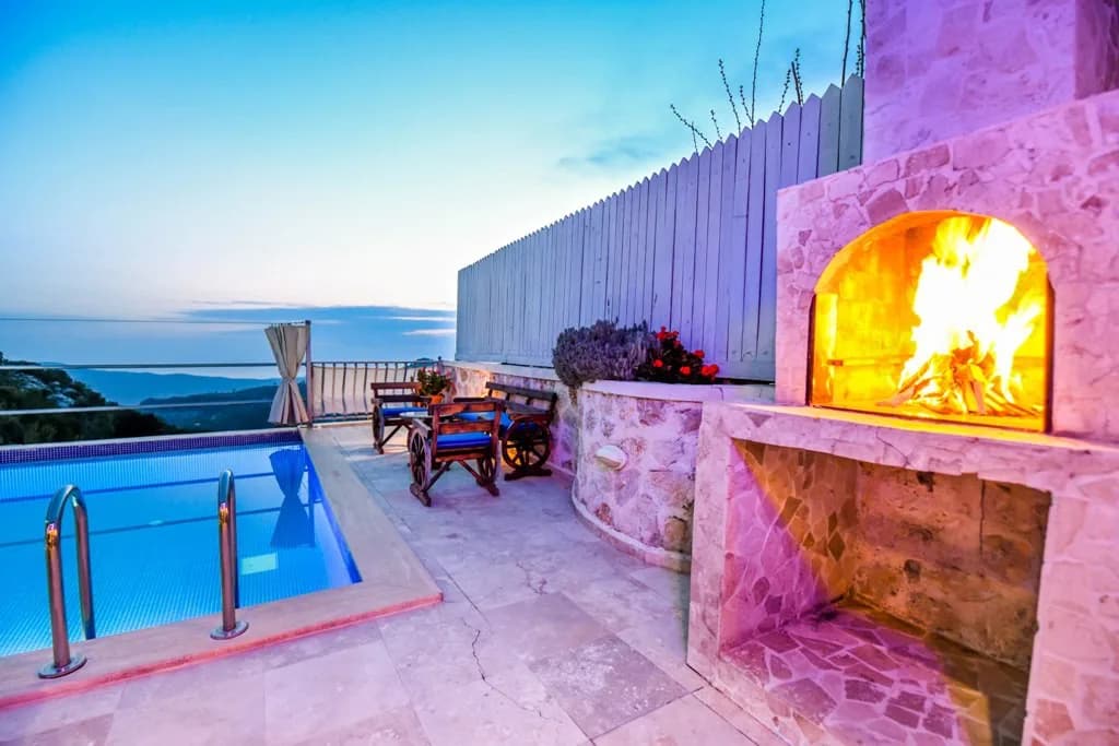 Kaş İslamlar'da Huzur Dolu Doğada, Isıtmalı Havuzlu, Modern Villa görsel 3
