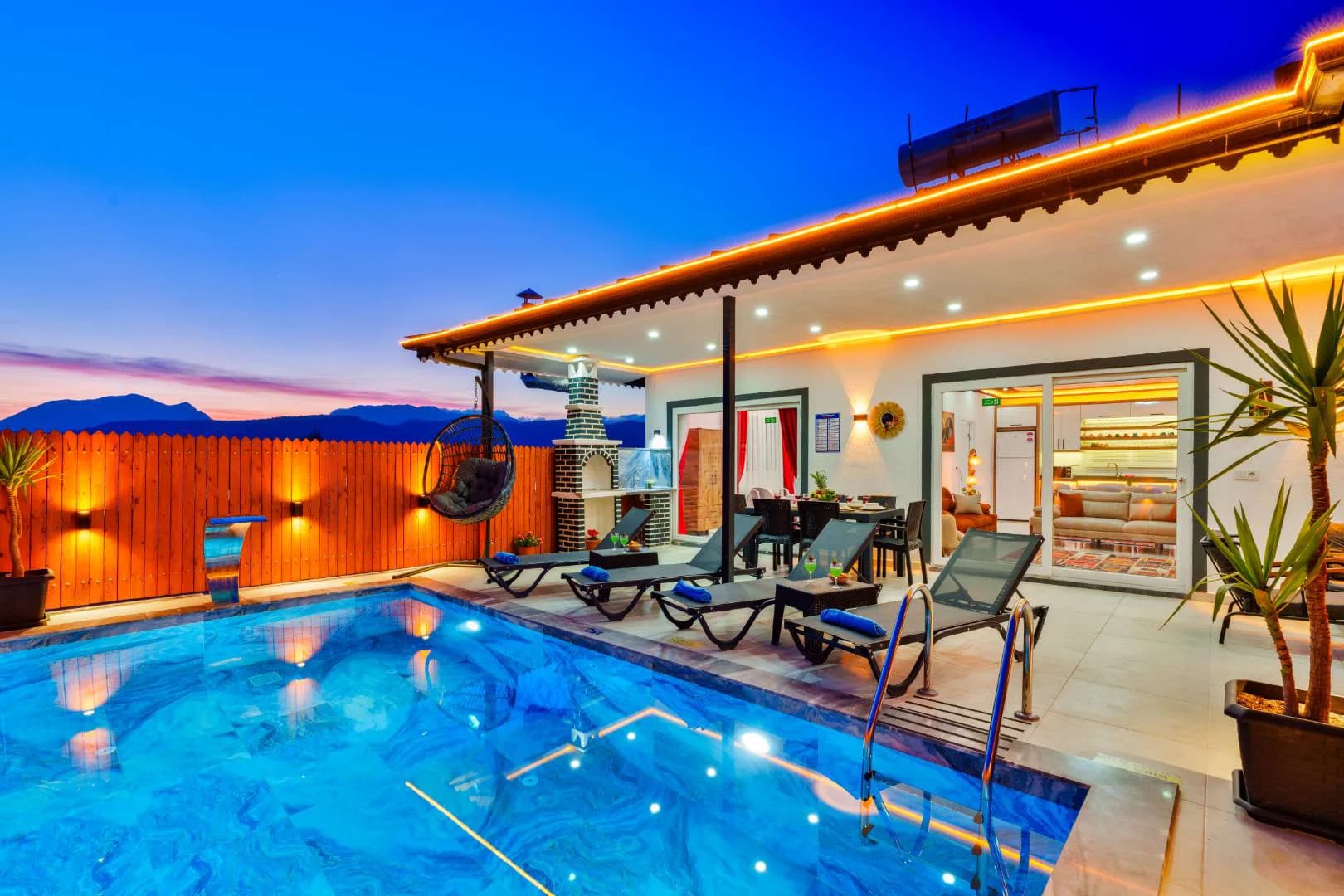 Kaş Kınık'ta Muhteşem Doğada, Özel Havuzlu, Muhafazakar Villa görsel 3