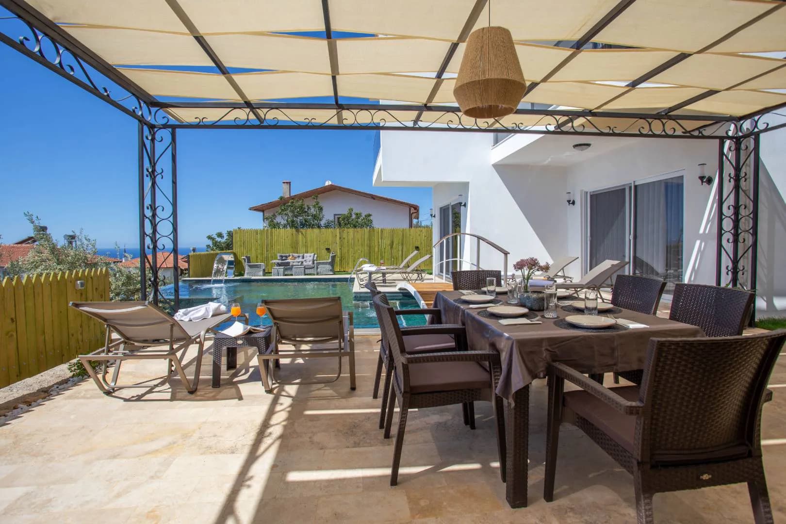 Kaş Gökseki'de Deniz Manzaralı, Özel Havuzlu, Lüks Villa görsel 3