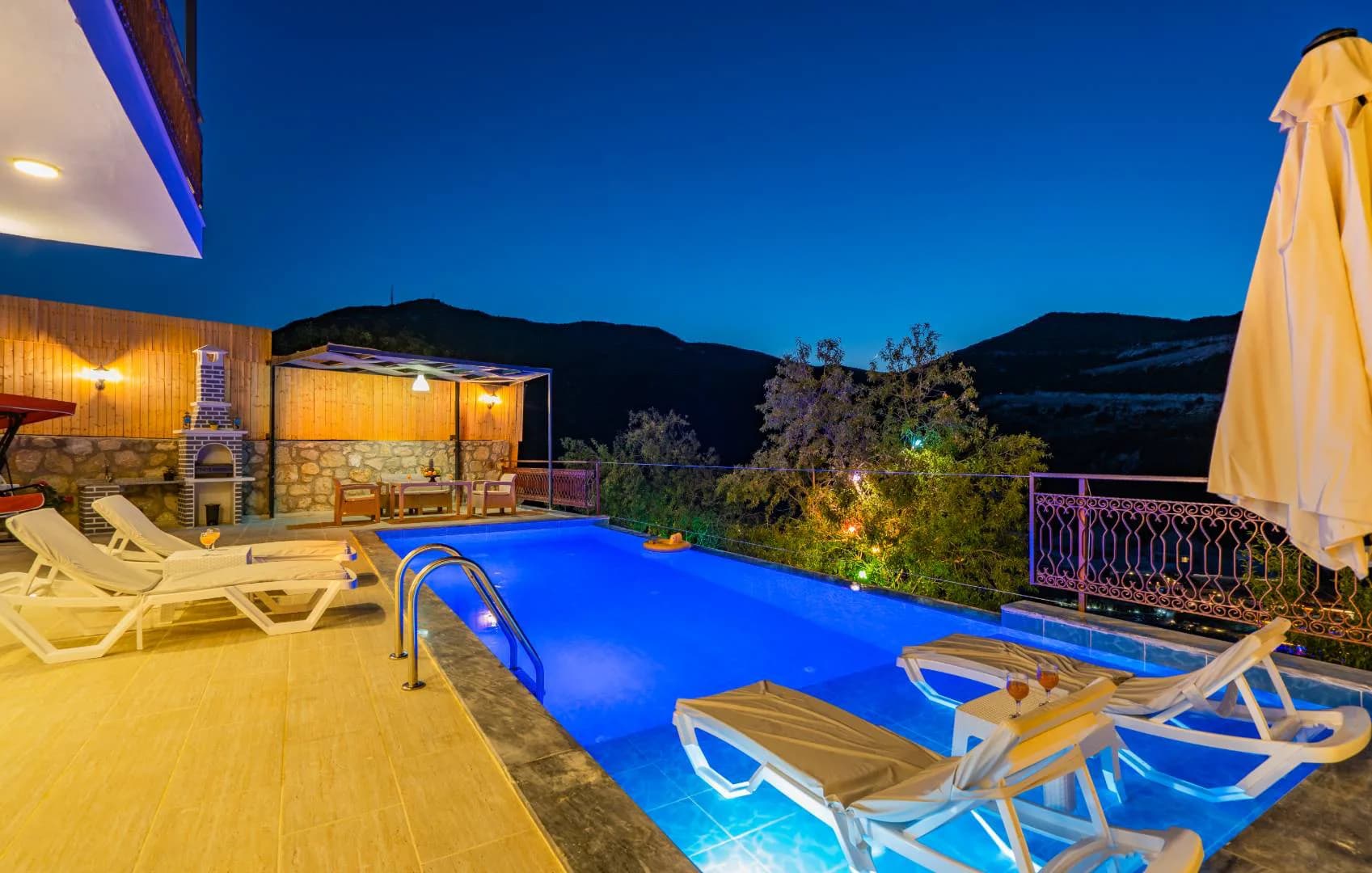 Kaş Sarıbelen'de Doğa Manzaralı, Özel Havuzlu, 2+1 Villa görsel 3