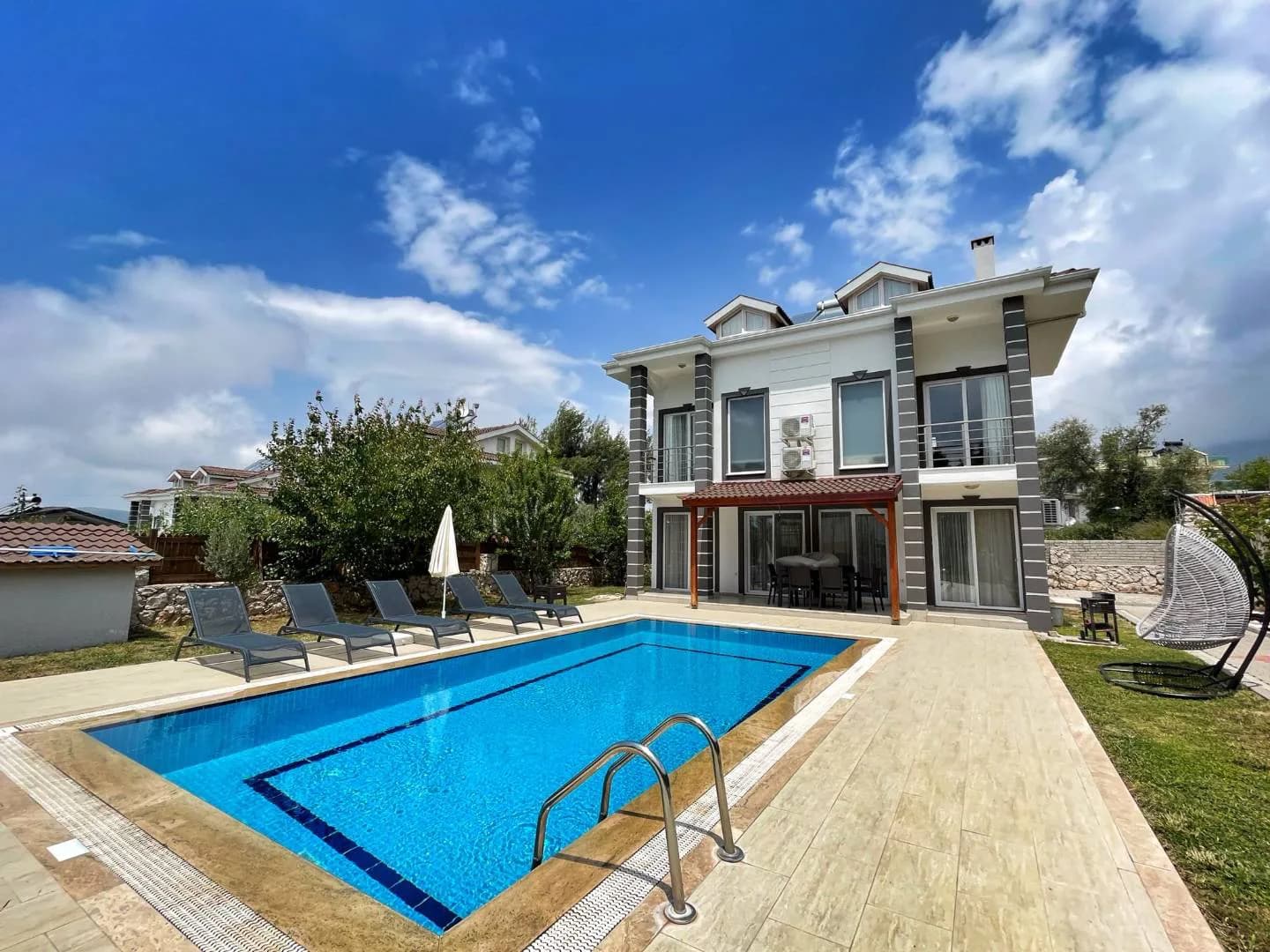 Fethiye Ölüdeniz'de Nezih Konumda, Özel Havuzlu, Konforlu Villa görsel 3
