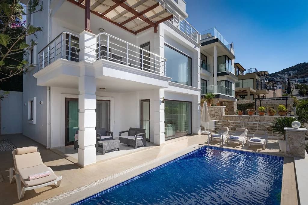 Kaş Kalkan'da Göz Alıcı Deniz Manzaralı, Özel Havuzlu, 3+1 Villa görsel 3