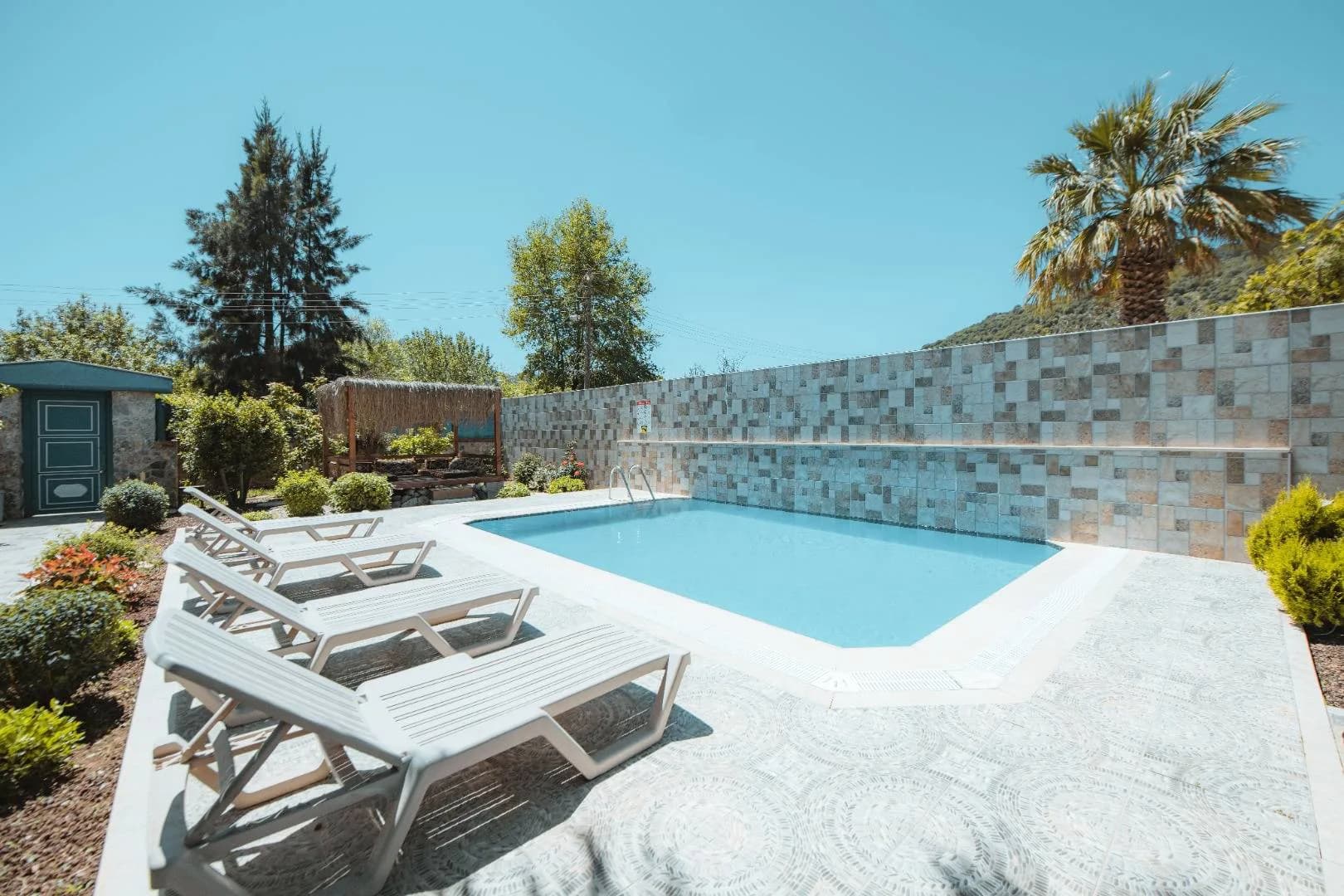 Fethiye Kayaköy'de Doğa Manzaralı, Özel Havuzlu, Konforlu Villa görsel 2