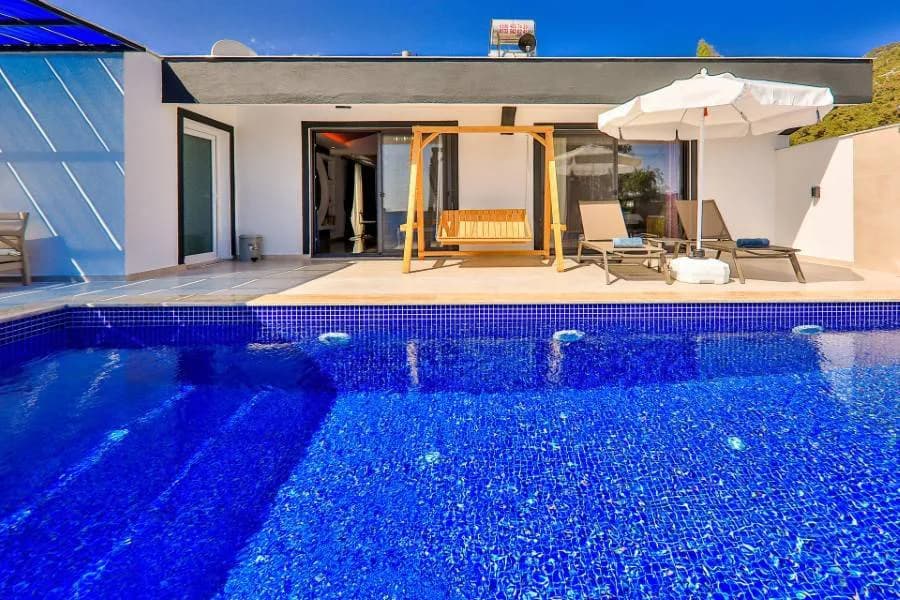Kaş Çayköy'de Balayı Çiftlerine Uygun, Özel Havuzlu, Konforlu Villa görsel 2