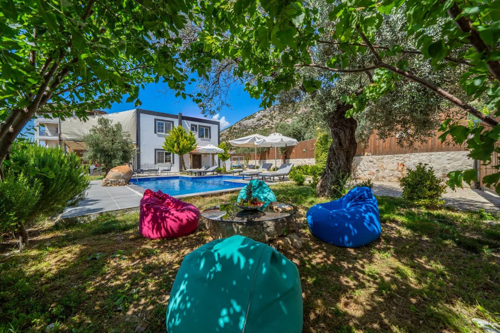 Kaş İslamlar'da Sakin Konumda, Özel Havuzlu, Geniş Villa görsel 2