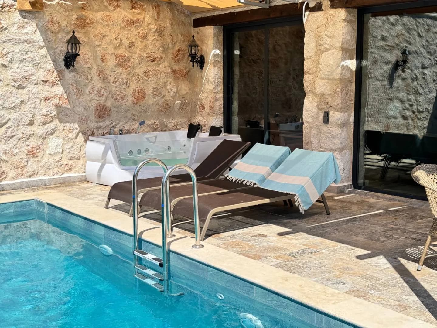 Kaş Sarıbelen'de Balayı Çiftlerine Uygun, Özel Havuzlu, Kiralık Villa görsel 3