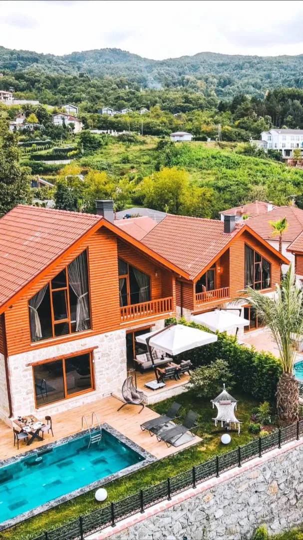 Sakarya Sapanca'da Doğa Manzaralı, Isıtmalı Havuzlu, Kiralık Villa görsel 2