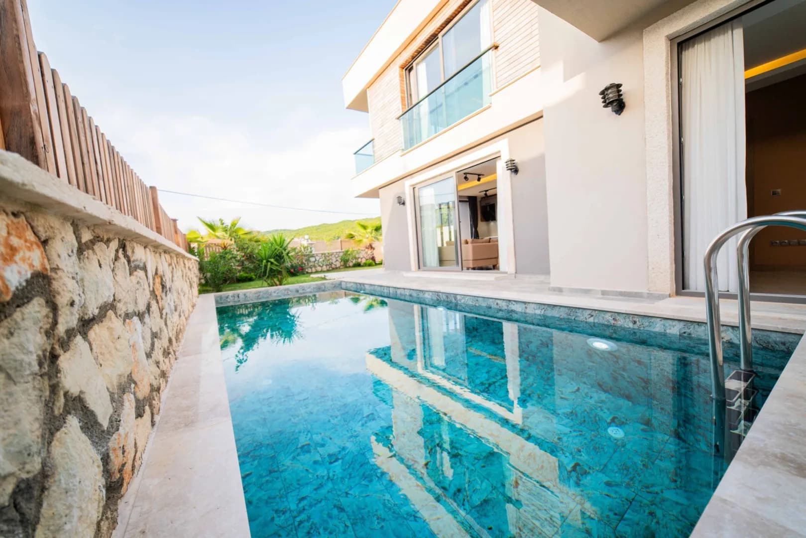 Kaş Andifli'de Harika Tasarımlı, Özel Havuzlu, 3+1 Villa görsel 3