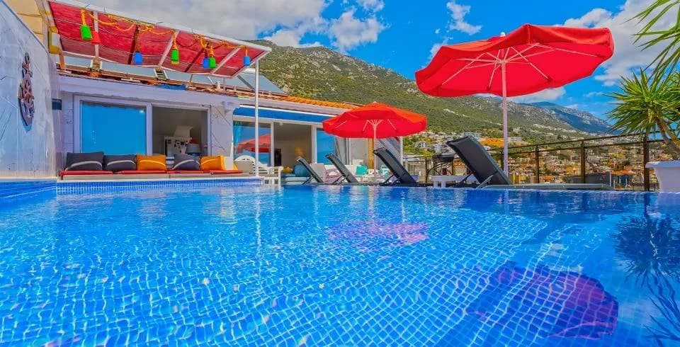 Kaş Kalkan'da Merkezi Konumda, Özel Havuzlu, Konforlu Suit görsel 2