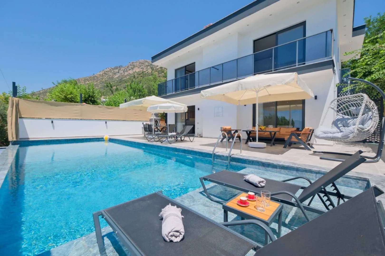 Kaş Üzümlü'de Enfes Doğa İçerisinde, Özel Havuzlu, Jakuzili Kiralık Villa görsel 2