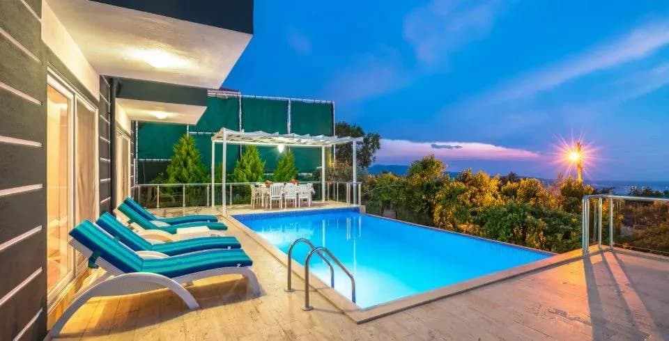 Kaş Üzümlü'de Doğa İçerisinde, Özel Havuzlu, 9 Kişilik Villa görsel 3