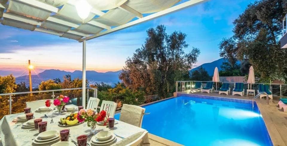 Kaş Üzümlü'de Doğa İçerisinde, Özel Havuzlu, 9 Kişilik Villa görsel 2