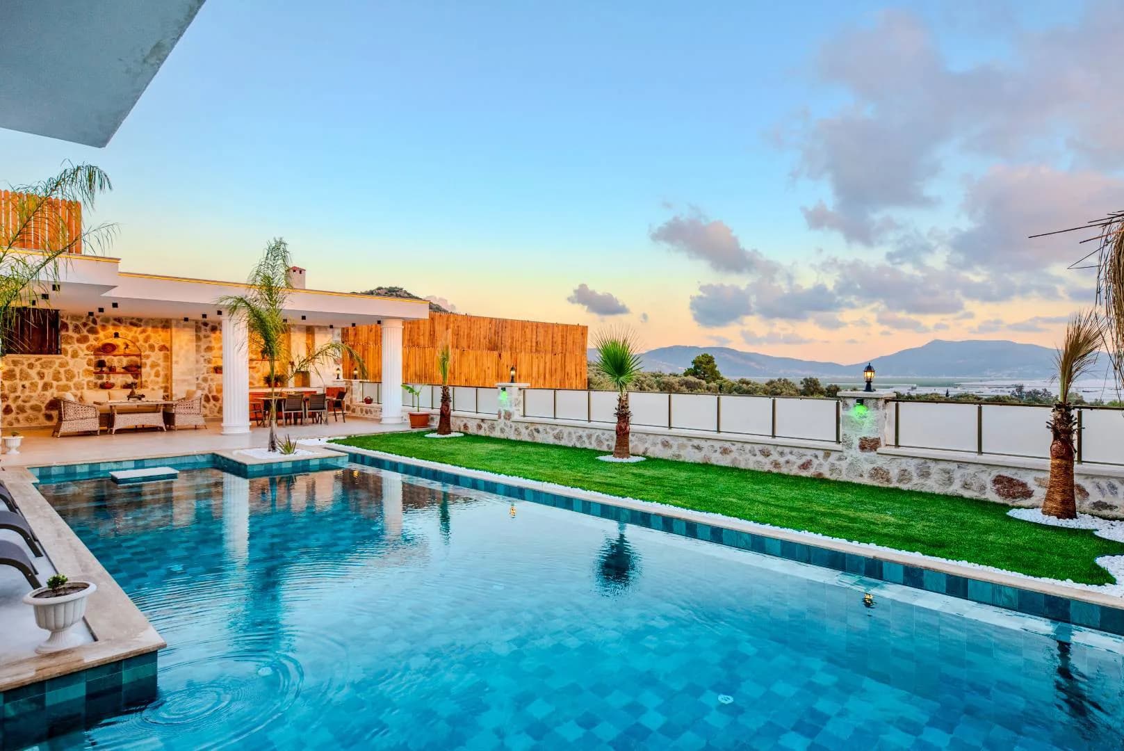 Kalkan Çavdır'da Doğa ile İç İçe, Özel Havuzlu, Lüks Villa görsel 3