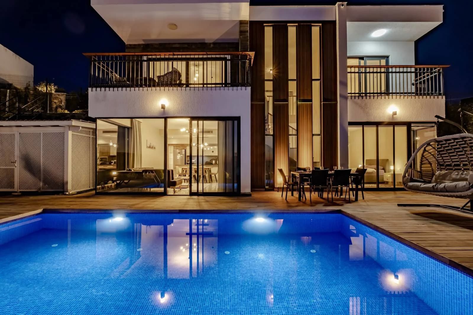 Muğla Bodrum'da Marinaya Yakın, Özel Havuzlu, Manzaralı Villa görsel 2