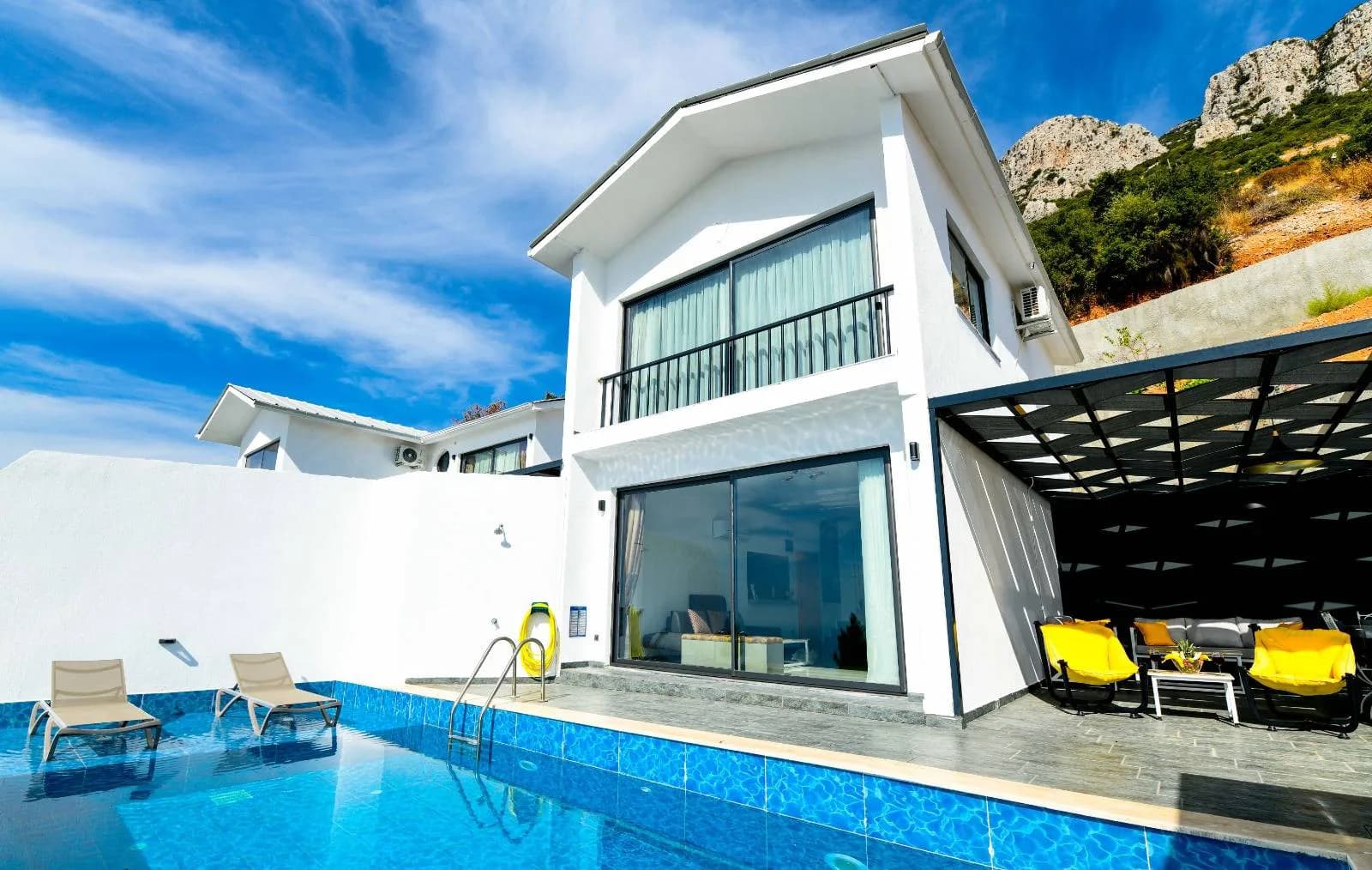 Kaş Bezirgan'da Deniz ve Doğa Manzaralı, Özel Havuzlu, Balayı Villası görsel 3