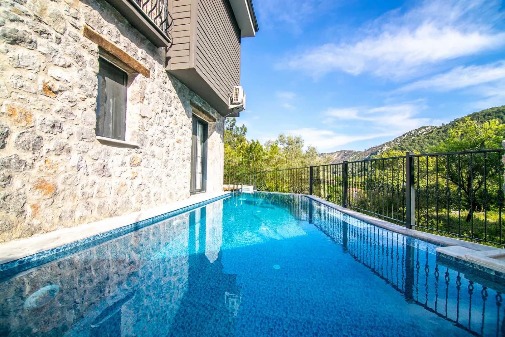 Marmaris Turgut'ta Eşsiz Doğada, Özel Havuzlu, Lüks Villa görsel 2