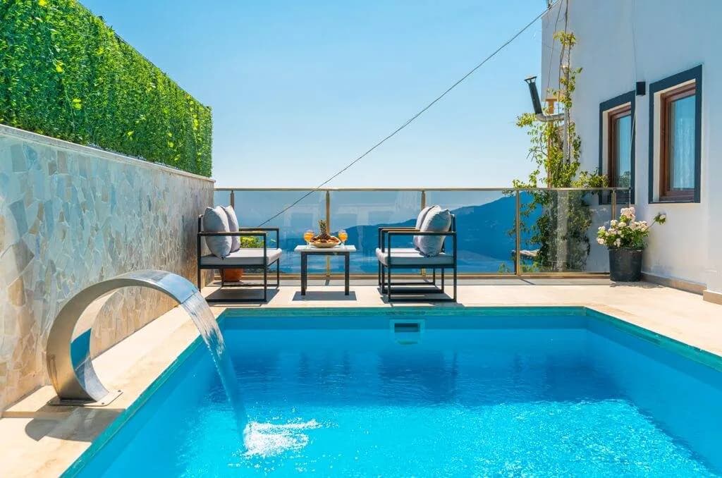 Kaş Bezirgan'da Merkeze Yakın Konumda, Özel Havuzlu, Kiralık Villa görsel 2
