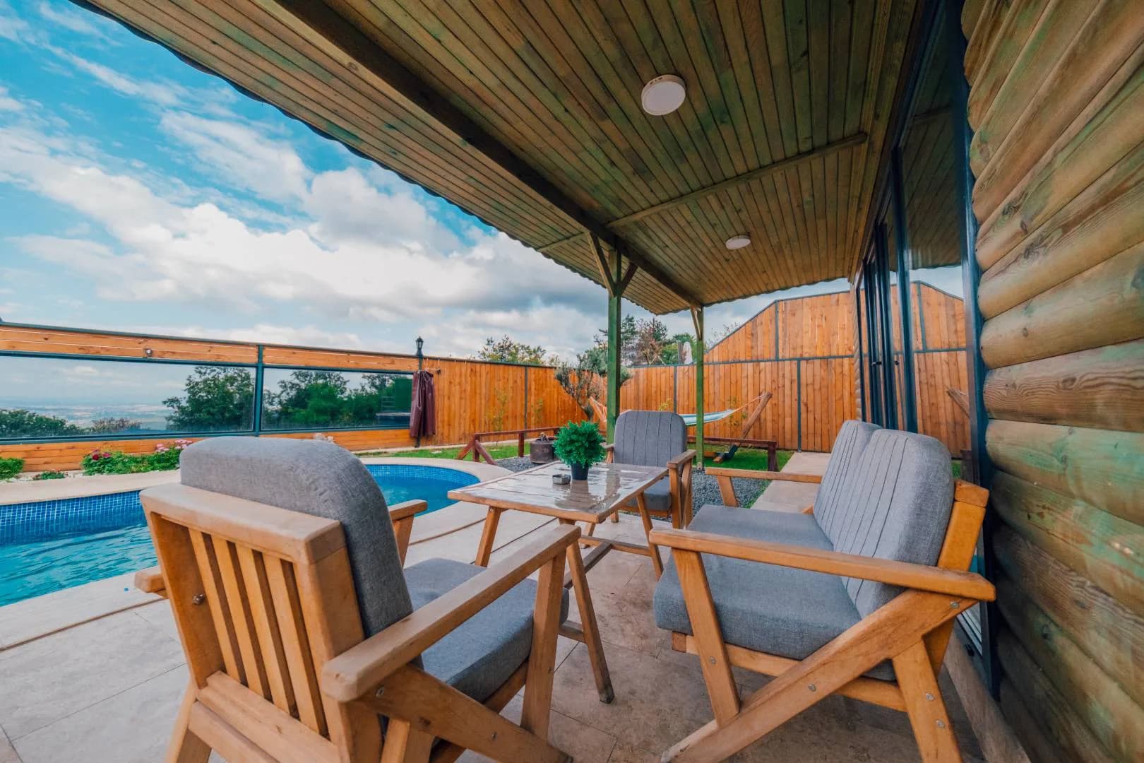 Sapanca Nailiye'de Çekirdek Ailelere Uygun, Özel Havuzlu, Kiralık Bungalov görsel 3