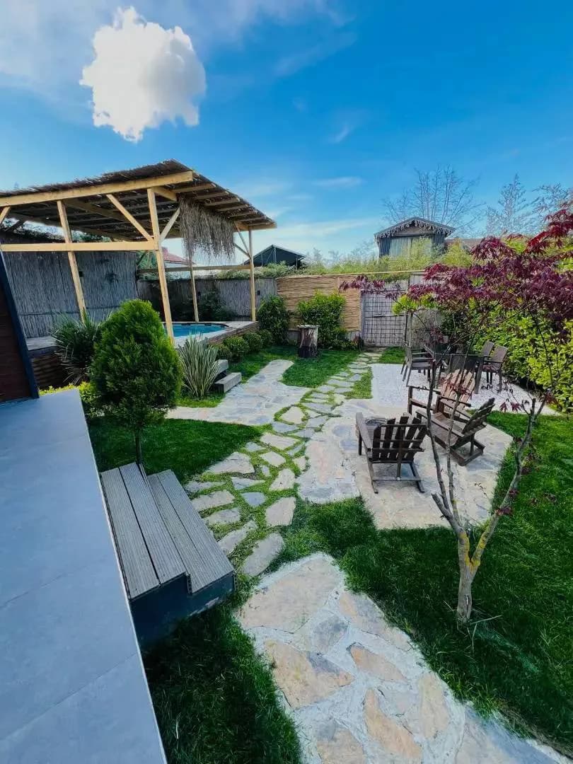 Sapanca Yanık'ta Ailelere Uygun, Isıtmalı Havuzlu, Kiralık Bungalov görsel 3