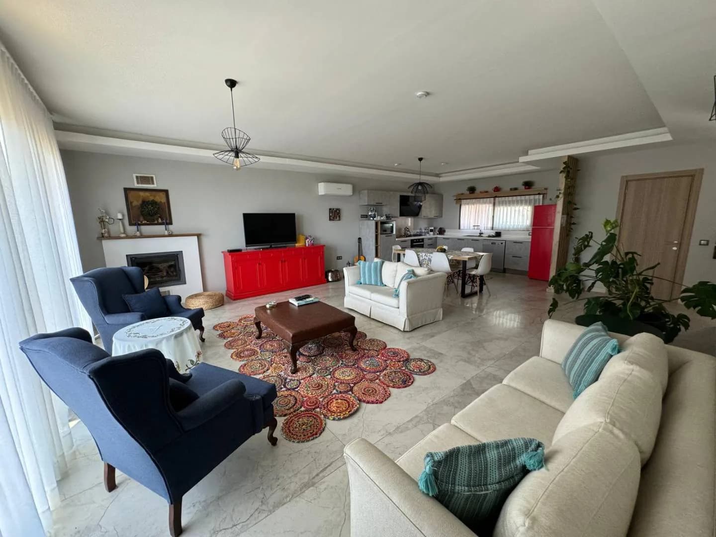 Marmaris Karşıyaka'da Orman Manzaralı, Modern Tasarımlı, İkiz Villa görsel 3