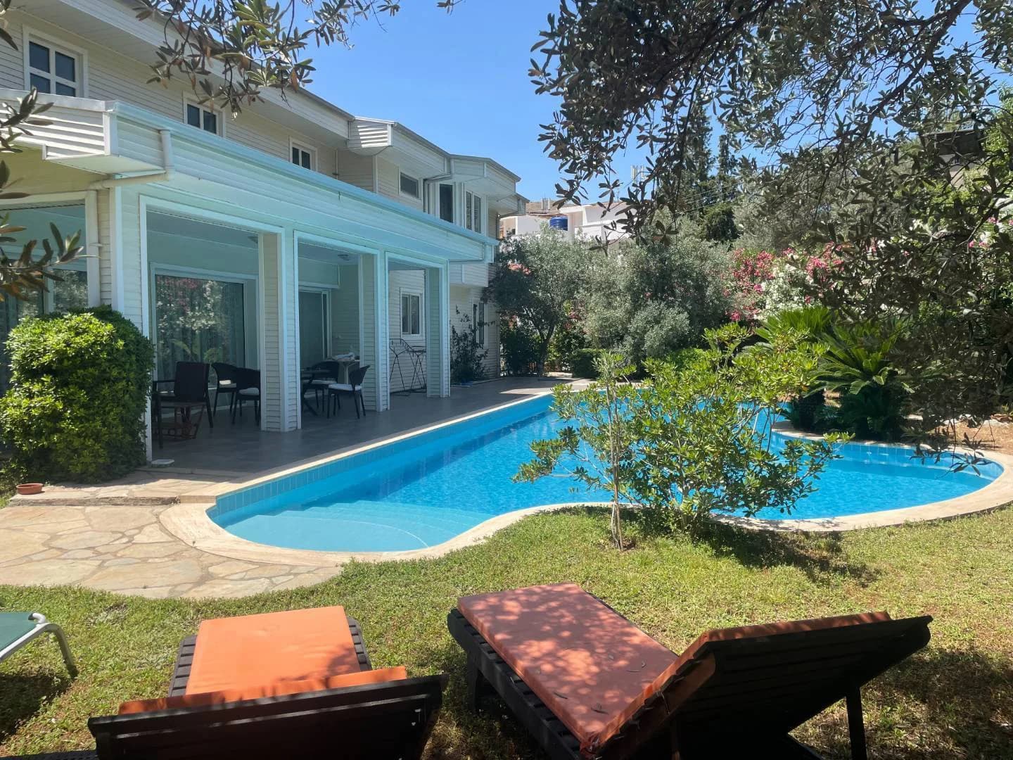 Muğla Marmaris'de Nezih Konumda, Özel Havuzlu, Bahçeli Villa görsel 3