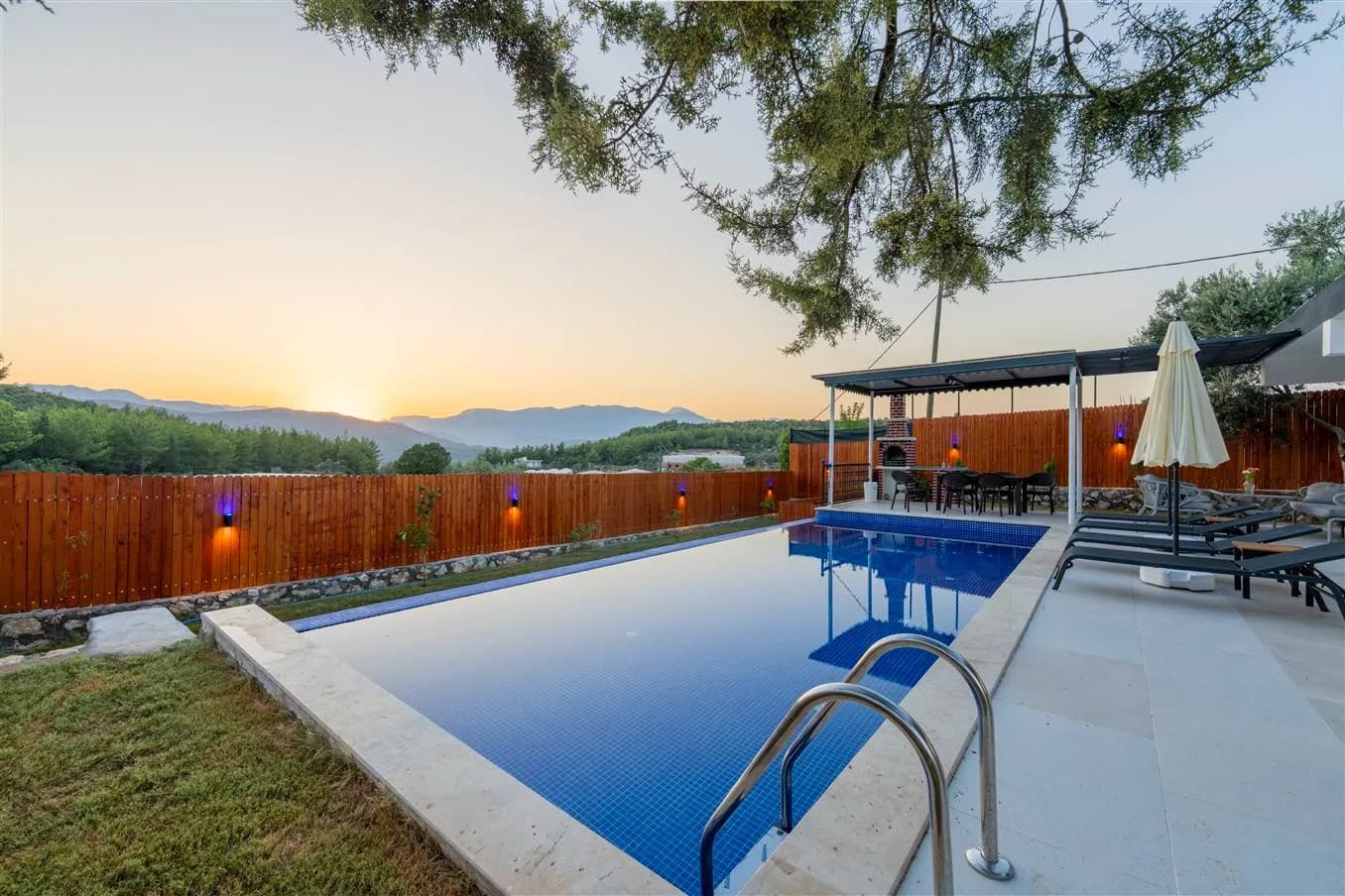 Kaş Kınık'ta Sessiz Doğada, Özel Havuzlu, Kiralık Villa görsel 2