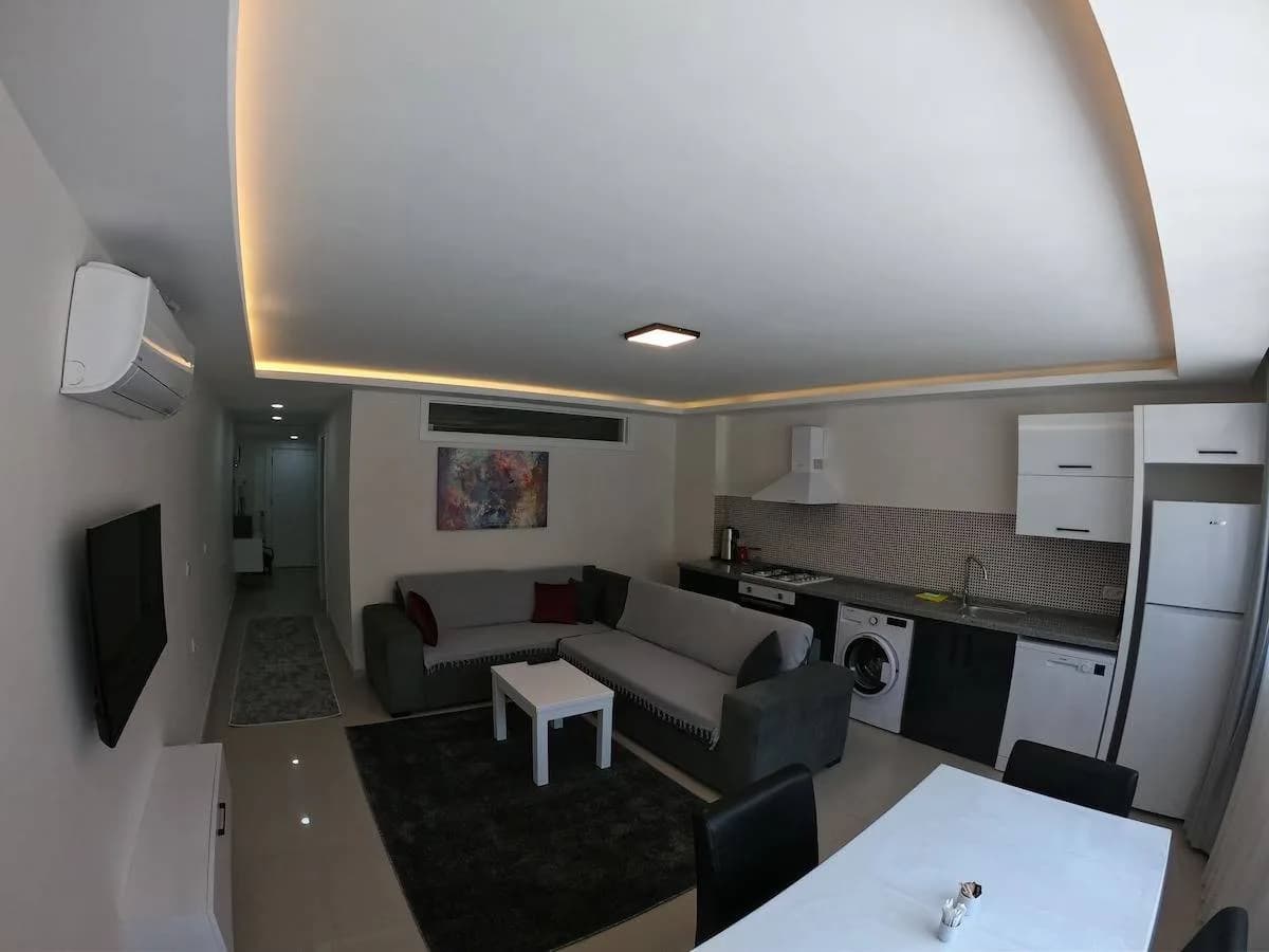 Çeşme Dalyan'da Çiftlere Uygun, Merkezi Konumda, Konforlu Suit görsel 2