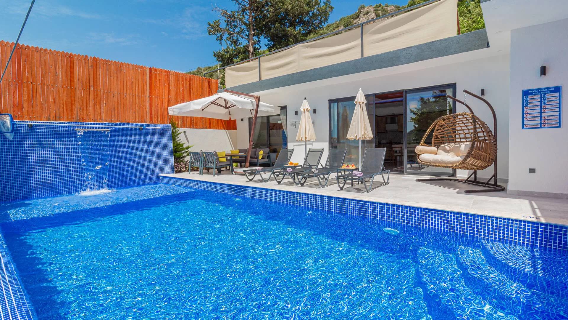 Kaş İslamlar'da Sakin Konumda, Özel Havuzlu, Modern Villa görsel 3
