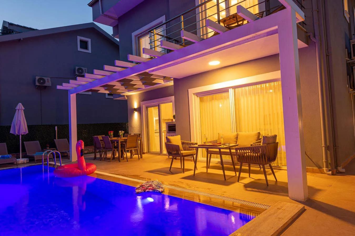Fethiye Ölüdeniz'de Doğa Manzaralı, Özel Havuzlu, Konforlu Villa görsel 2