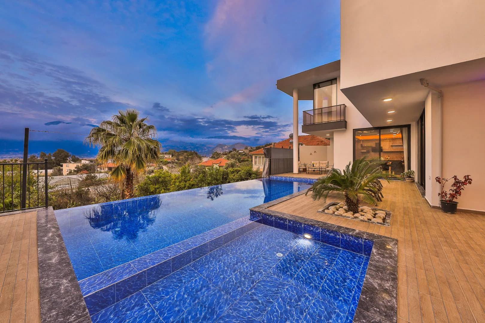 Kaş Gelemiş'te Çekirdek Ailelere Uygun, Özel Havuzlu, Jakuzili Villa görsel 2