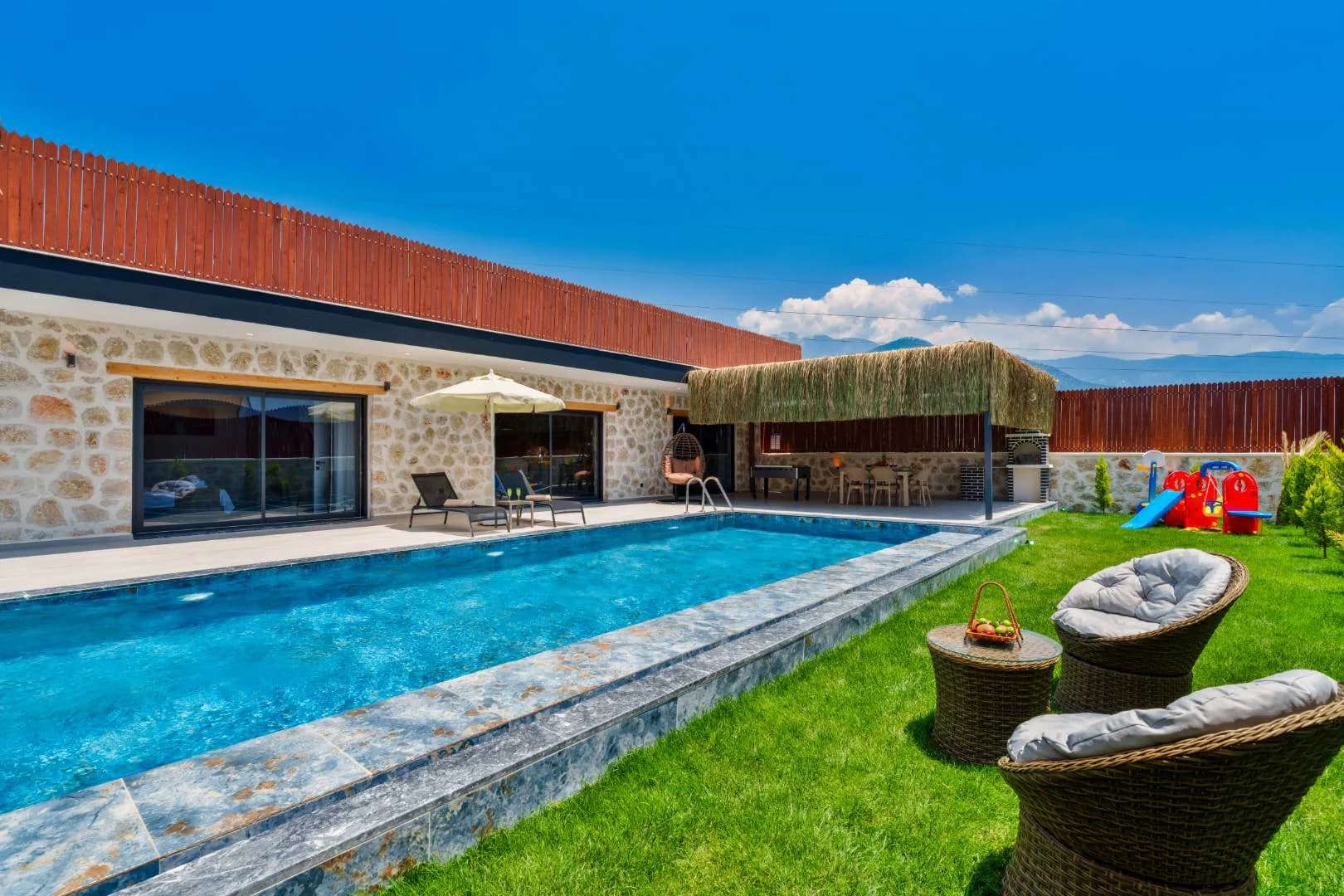 Kaş Çavdır'da Yeşillikler İçerisinde, Özel Havuzlu, Otantik Villa görsel 2